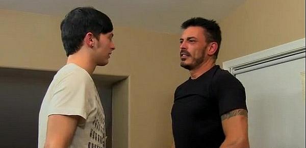  Gay jocks Muscled daddy Collin loves to get a lil&039; nasty now and